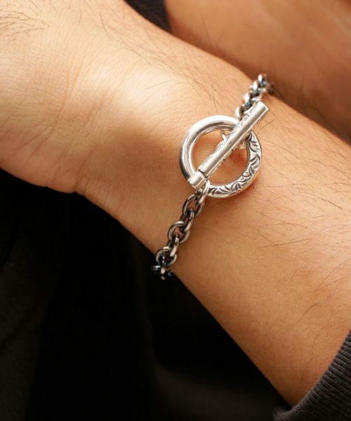【VIVIFY(ビビファイ)】【予約販売ご注文から1ヶ月後出荷】Arabesque T-Bar Chain Bracelet ブレスレット(VFB-167)
