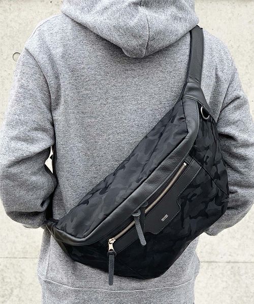 DECADE(ディケイド)】【予約販売ご注文から1週間後出荷】Big Waist Shoulder Bag ショルダーバッグ(DCD-01204J)  | CAMBIO カンビオ