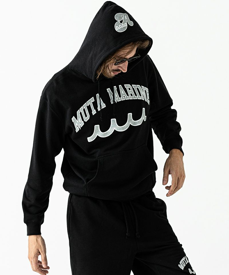 ACANTHUS(アカンサス)】muta College Logo Hooded Sweatshirt