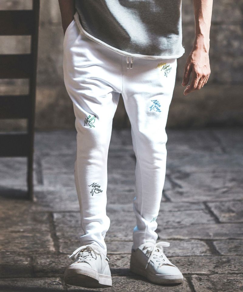 NOISESCAPE(ノイズスケープ)】Sprinkled embroidery sweatpants