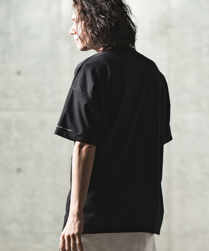 GLIMCLAP(グリムクラップ)】Relax fabric & minimal printed design T