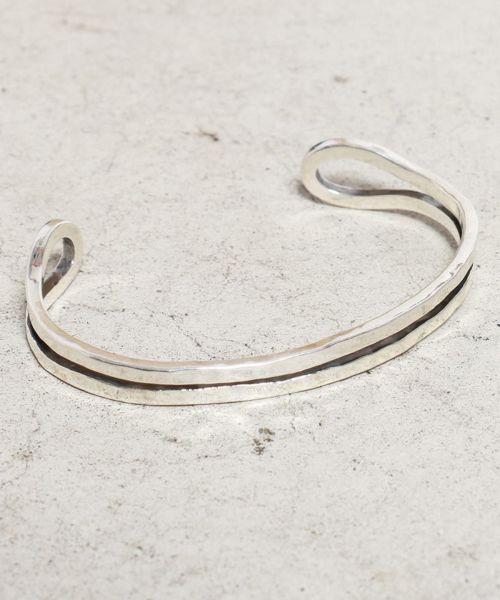 【VIVIFY(ビビファイ)】【予約販売ご注文から1ヶ月後出荷】 Loopin Bangle-Mirror finish バングル(VFB-193)