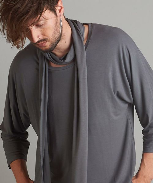 60%OFF【NO ID.(ノーアイディー)】ｽﾄｰﾙ付ﾄﾞﾙﾏﾝｽﾘｰﾌﾞU-N-T カットソー(453006-526T)