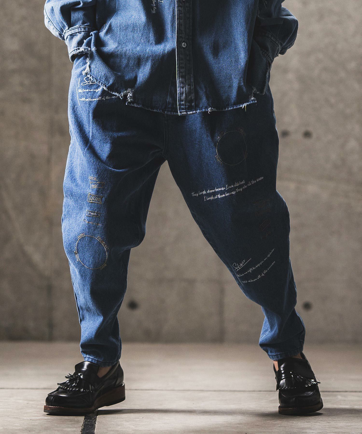 GLIMCLAP(グリムクラップ)】Multicolor embroidery design denim pants 