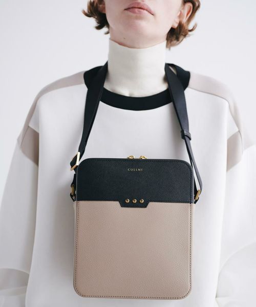 CULLNI(クルニ)】Square leather shoulder bag ショルダーバッグ(BG