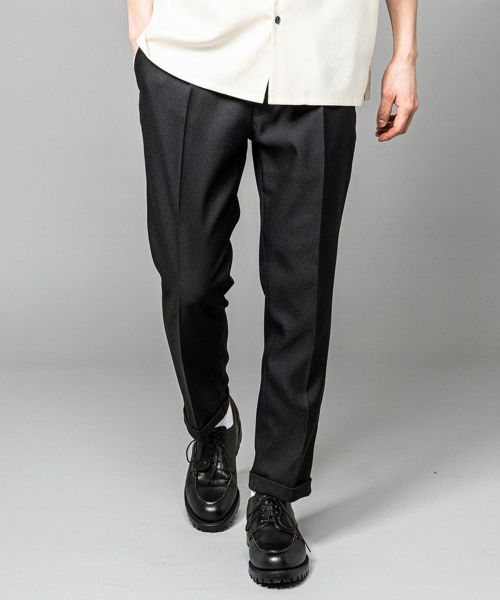 予約販売2月上旬～中旬入荷予定】【MROLIVE(ミスターオリーブ)】RETORO POLYESTER TWILL -EASY ONE PLEATS  STA-PREST TAPERED PANTS スラックスパンツ(M-222120) | CAMBIO カンビオ