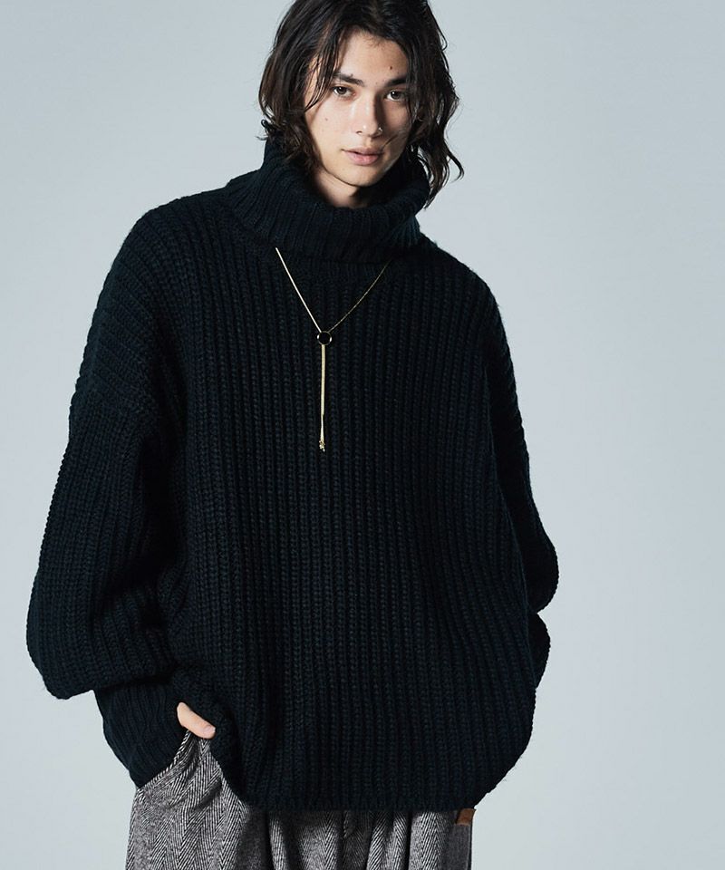 glamb(グラム)】Turtle Neck Creed Knit タートルネッククリードニット