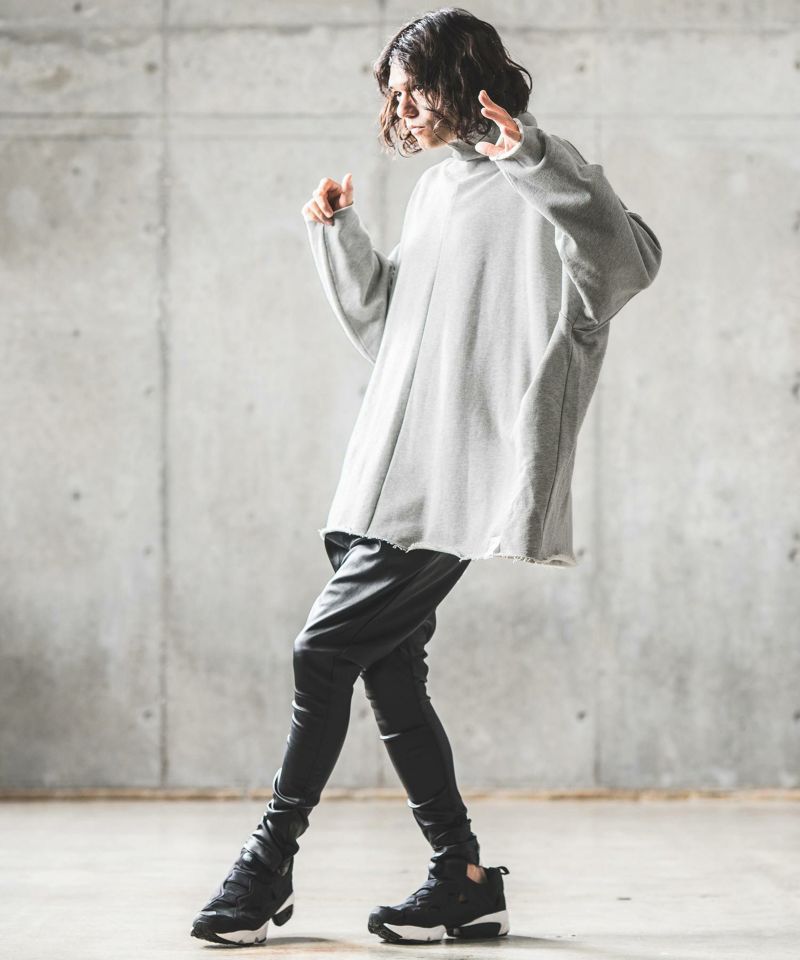 GLIMCLAP スーパービッグカットソー ブラック 50%OFF【GLIMCLAP(グリムクラップ)】Loose neck design & super