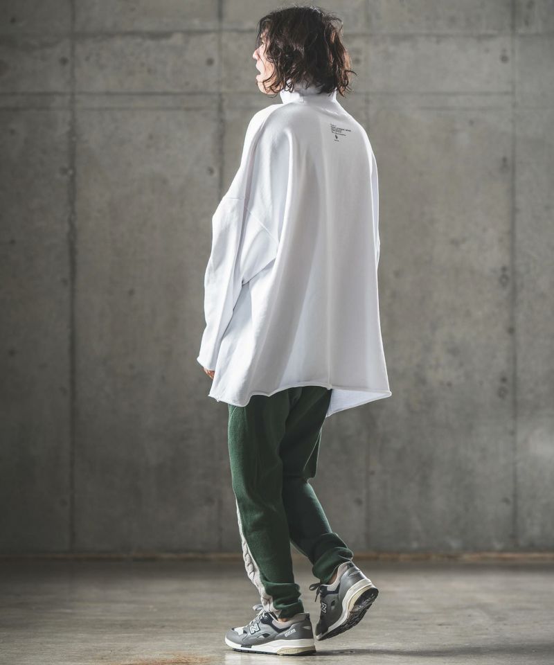 50%OFF【GLIMCLAP(グリムクラップ)】Loose neck design & super