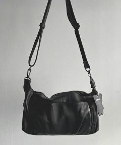 DECADE（ディケイド）の「オイルドカウレザー・ボディバッグ