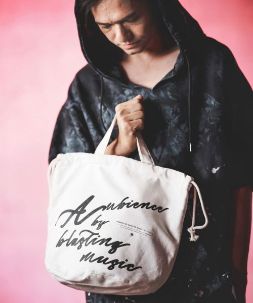 【GLIMCLAP(グリムクラップ)】Logo printed drawstring bag 巾着デザインミニバッグ(16-090-gls-ce)