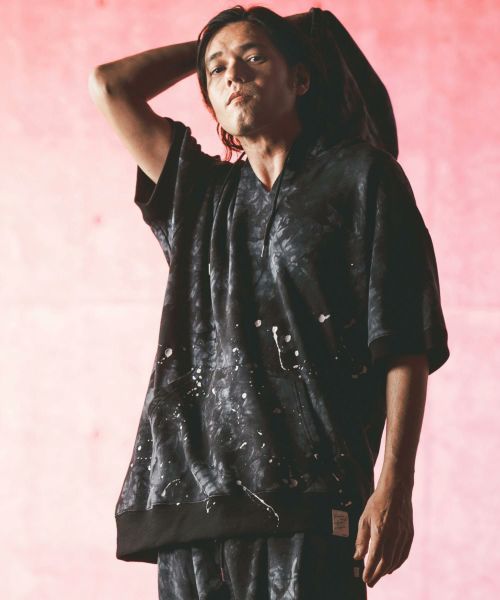 【GLIMCLAP(グリムクラップ)】 Distressed uneven dyeing short-sleeve hooded sweatshirt パーカー(16-075-gls-ce)