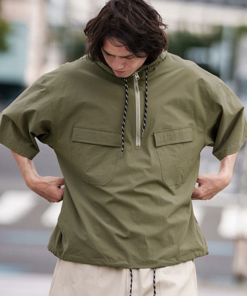 50%OFF【CAMBIO(カンビオ)】ハーフジップナイロンプルパーカー