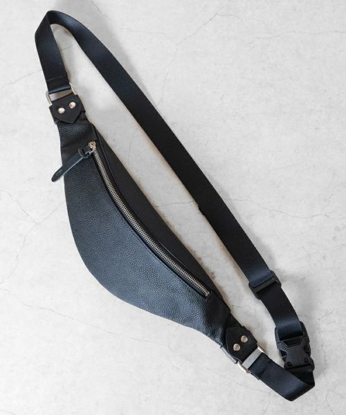 【SENTI(センティ)】【予約販売ご注文から1ヶ月後出荷】SHRINK LEATHER FLAT BODY BAG ボディバッグ(3025)
