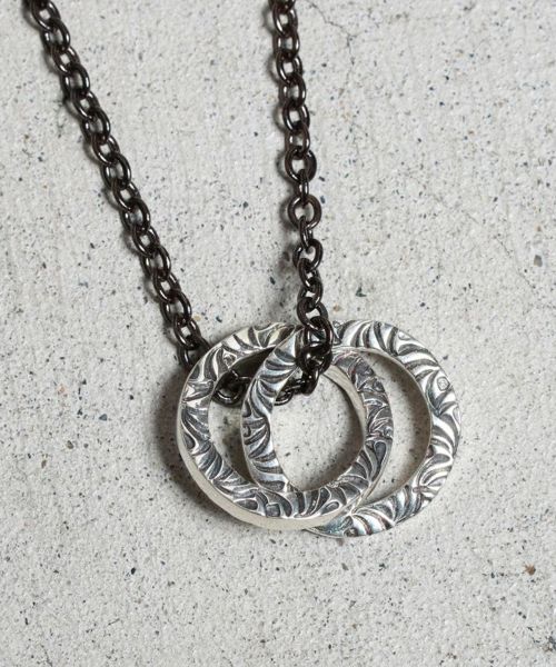 【VIVIFY(ビビファイ)】 【予約販売ご注文から1ヶ月半後出荷】 Side Arabesque Twin Link Glasses Holder Necklace(S) リンクトップ(VFN-313)