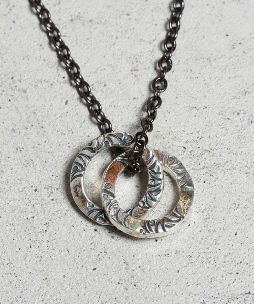 【VIVIFY(ビビファイ)】 【予約販売ご注文から1ヶ月半後出荷】 Side Arabesque Twin Link Glasses Holder Necklace(S) w-gold リンクトップ(VFN-314)
