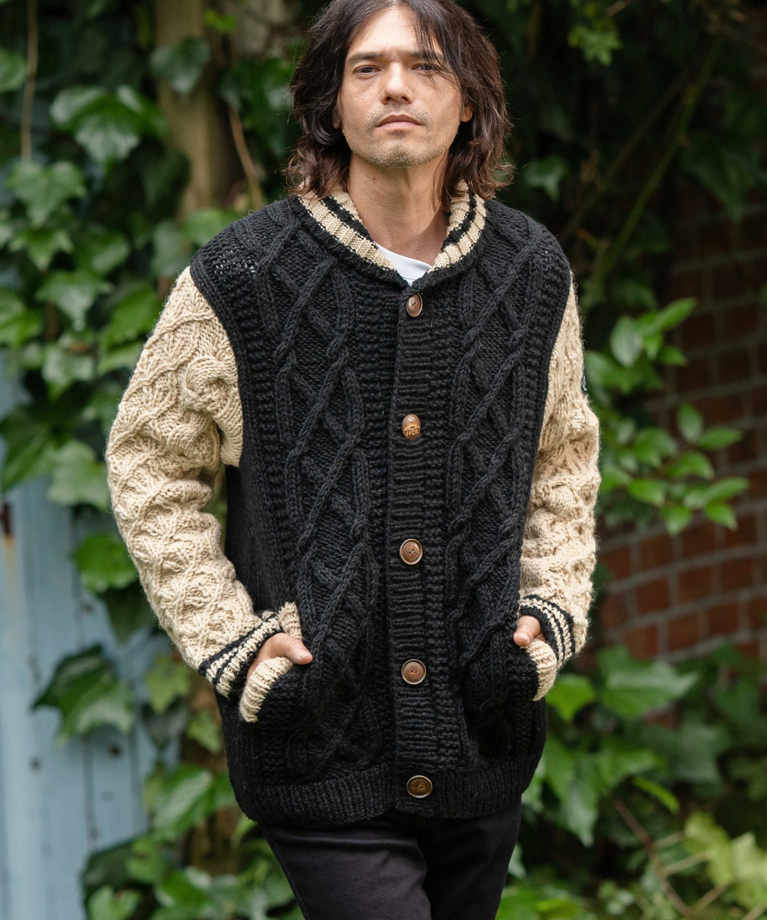 CAMBIO(カンビオ)】【HIMALAYAN CLIMBERS HAND-KNIT】手編みスタジャン 