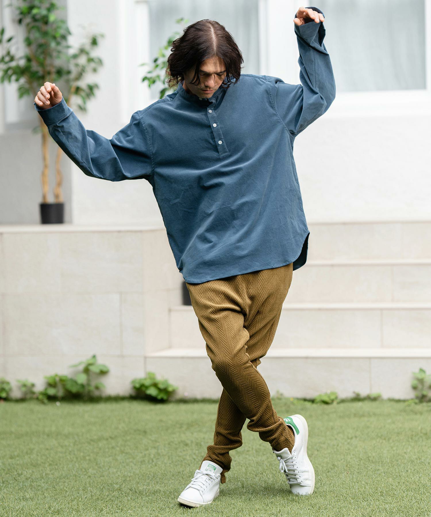 50%OFF【CAMBIO(カンビオ)】ストレッチコーデュロイプルオーバーシャツ