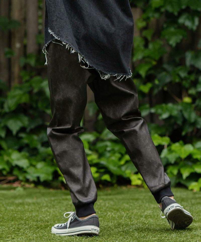 LEMIORE カジュアルパンツ CAMBIO(カンビオ)】Vintage Like Synthetic Leather Rib Pants