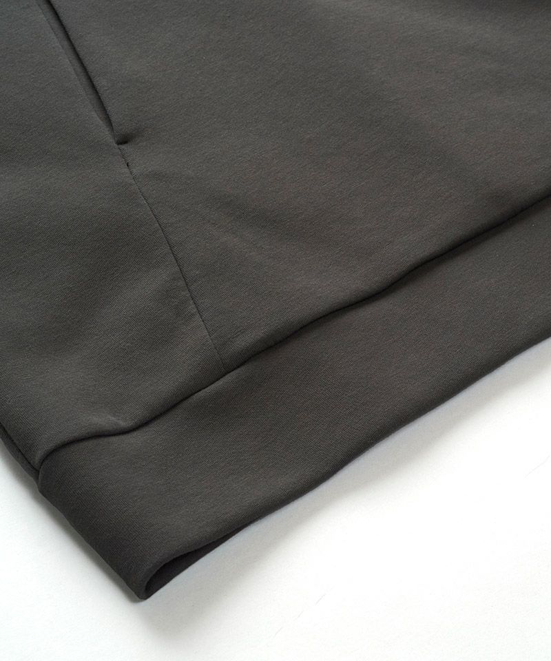 30%OFF【NO ID.(ノーアイディー)】ﾎﾞﾘｭｰﾑﾈｯｸﾊｰﾌZIPﾊﾟｰｶ(855006