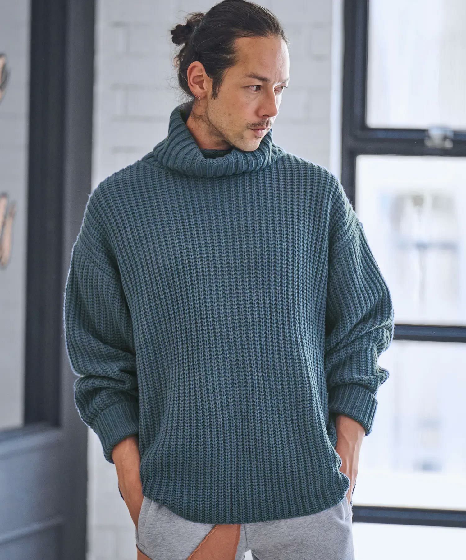 30%OFF【CAMBIO(カンビオ)】ルーズフィットボリュームタートルネック