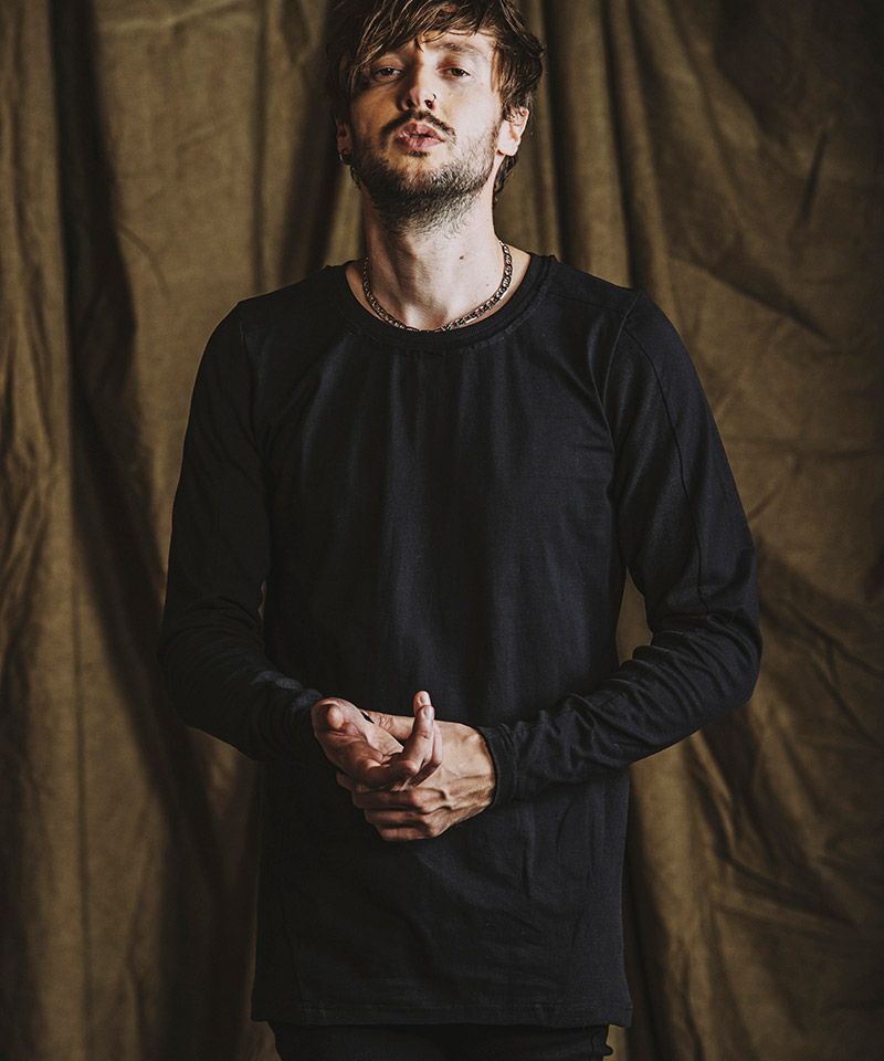 50%OFF【NO ID.(ノーアイディー)】ﾁｪﾝｼﾞﾝｸﾞｶｯﾄｵﾌC-NﾛﾝT カットソー