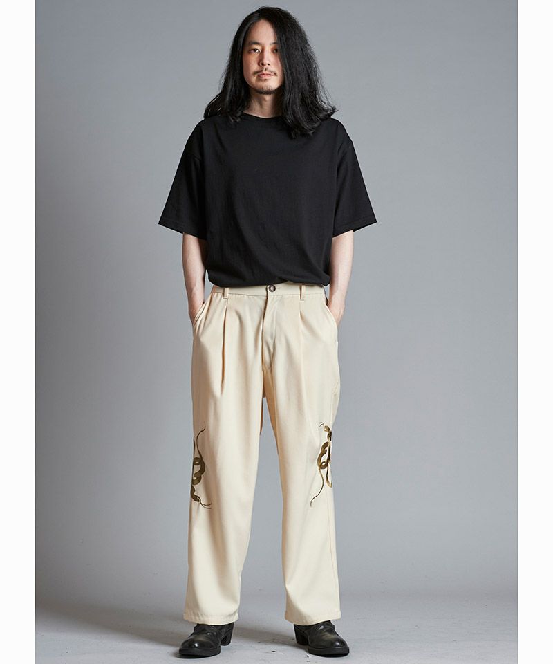 50%OFF【NO ID.(ノーアイディー)】ｲｰｼﾞｰﾜｲﾄﾞｽ-ﾍﾞﾆｱﾄﾗｳｻﾞｰｽﾞ
