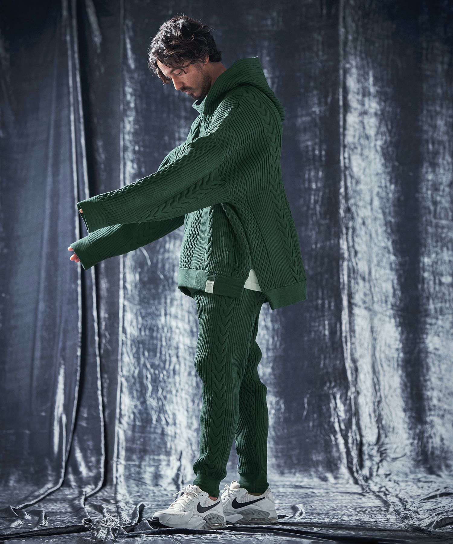 ANGENEHM(アンゲネーム)】Light yarn cable stitch knit hoodie ニット 
