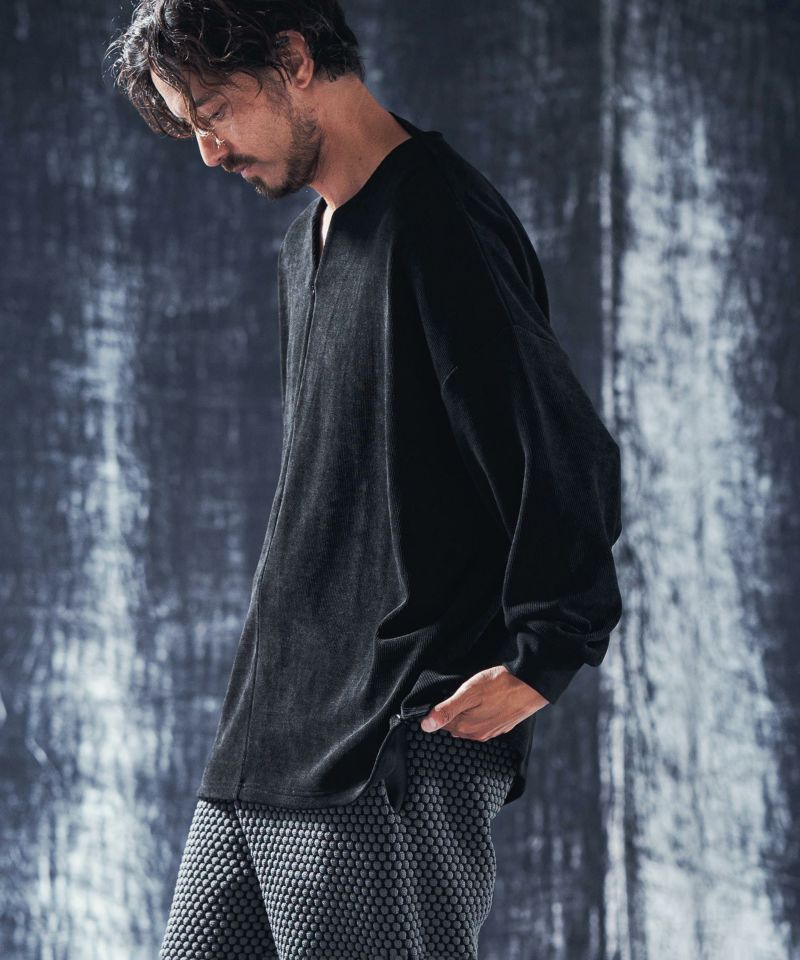 ANGENEHM(アンゲネーム)】Rib stitch knit-sew zipper henley neck