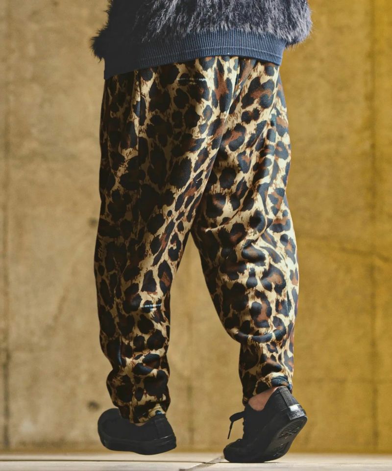 GLIMCLAP(グリムクラップ)】 Fleece fabric pants -leopard
