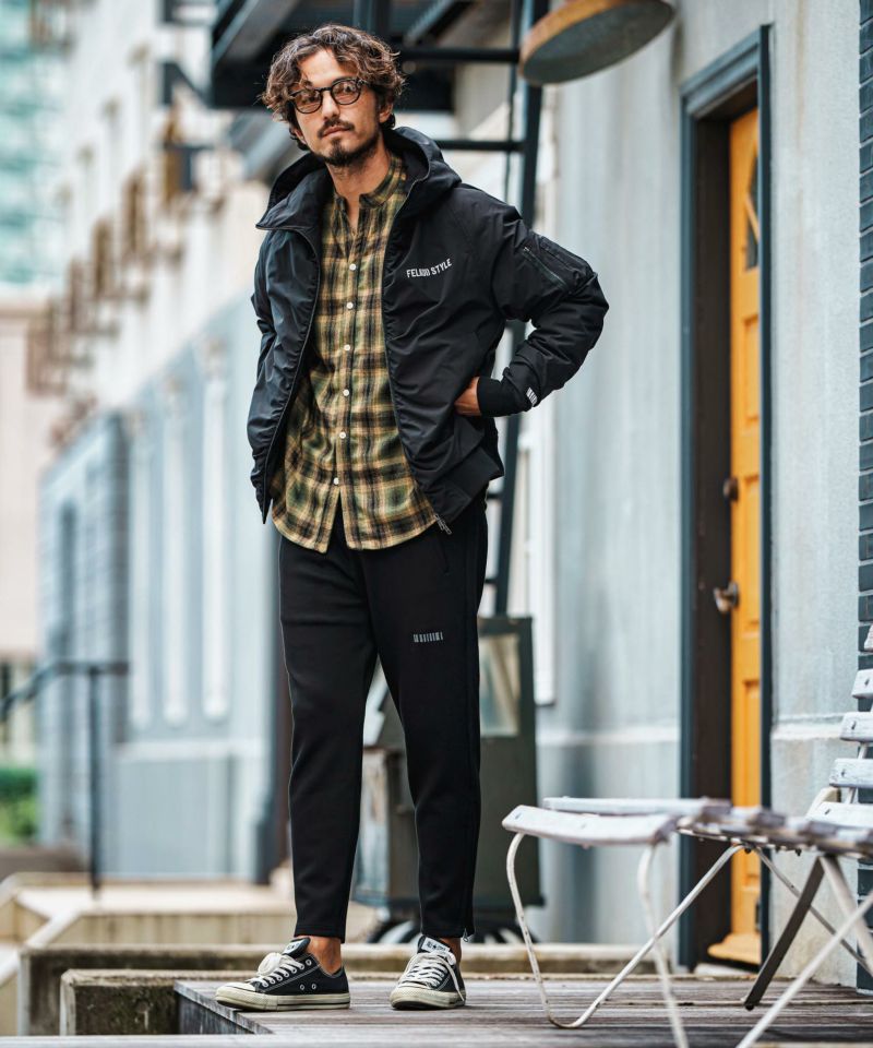 ファニチャー✦14✦ショップ様用看板製作✦100cm×50cm✦日本語 felkod(フィルコッド)】Zip Accent Cardboard Knit Pants パンツ