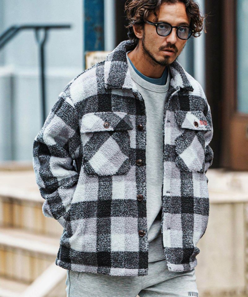 01M654◯ FILA オーバーサイズ ボア フリース スウェット トレーナー - メルカリ