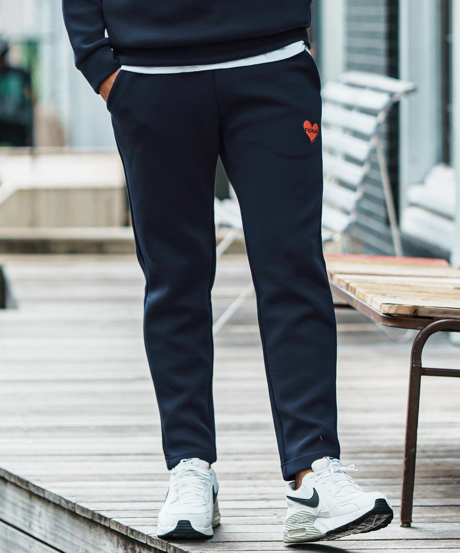 000000077132-01.jpg?t=