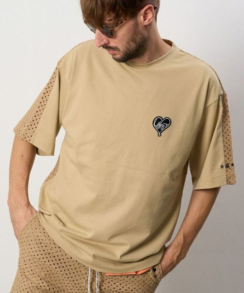 【STUD MUFFIN(スタッドマフィン)】ラッセルメッシュ-ヘビージャージー切替 サガラパッチオーバーシルエットSS Tシャツ(514-02783)
