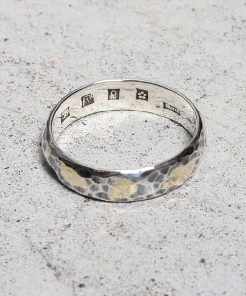 【VIVIFY(ビビファイ)】【予約販売ご注文から1ヶ月後出荷】 Back Hallmarks Ring-Hammered finish-Round w-gold ゴールドダストリング(VFR-175)