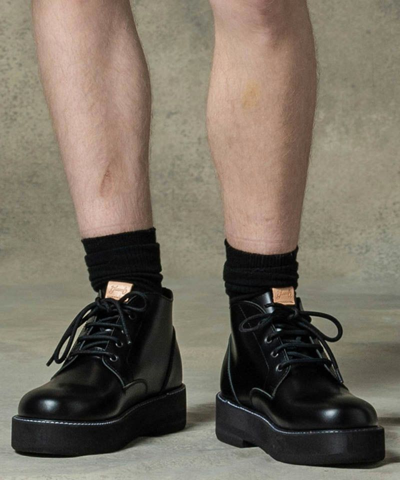 glamb(グラム)】Four Holes Chukka Boots フォーホールチャッカブーツ