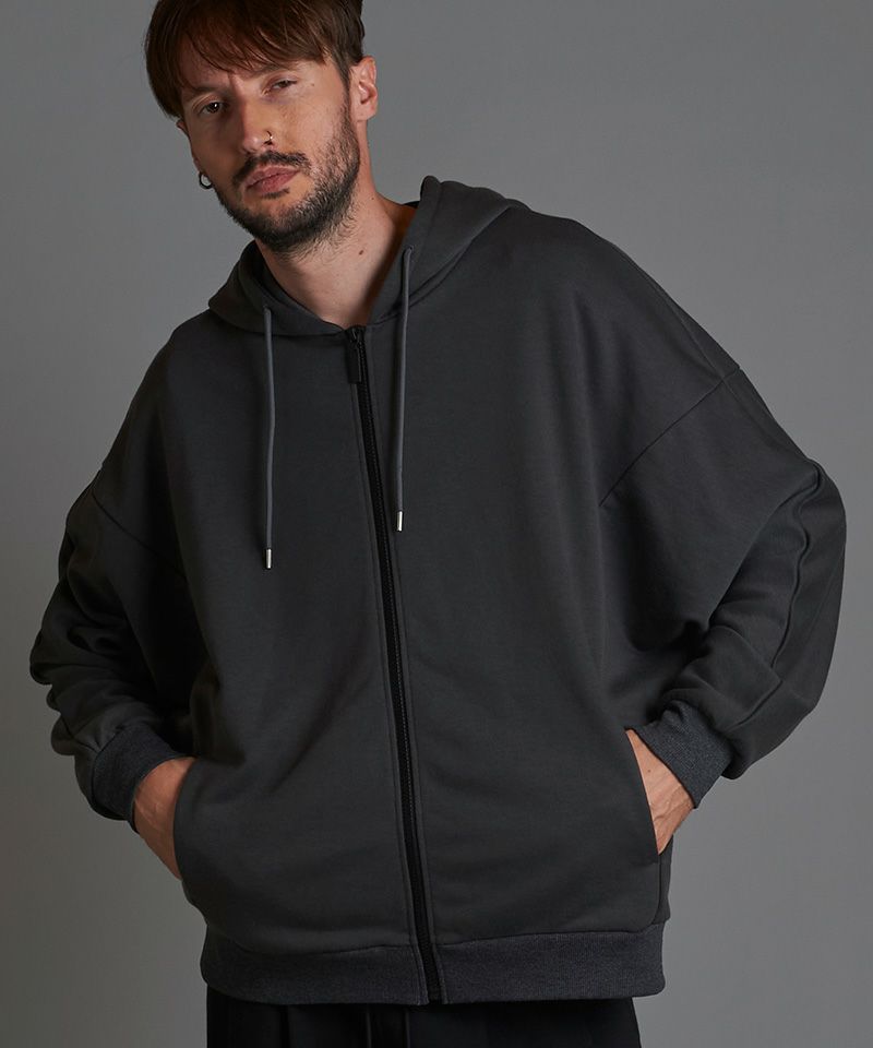 50%OFF【NO ID.(ノーアイディー)】BIGﾄﾞﾙﾏﾝZIPﾊﾟｰｶ(455006-024T