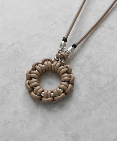 【SENTI(センティ)】【予約販売ご注文から1ヶ月後出荷】LEATHER BRAID CIRCLE NECKLACE レザー編み込みネックレス(2032)