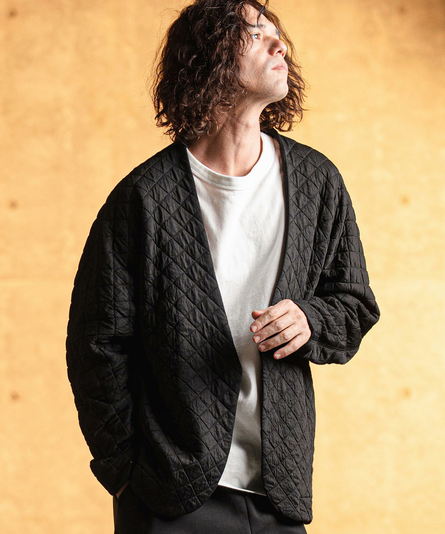 GLIMCLAP(グリムクラップ)】 Quilted fabric collarless jacket