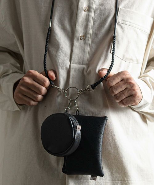 【GLIMCLAP(グリムクラップ)】Differently shaped  two-pieces pouch-circle & rectangle 2連ポーチ(18-025-gls-cf)