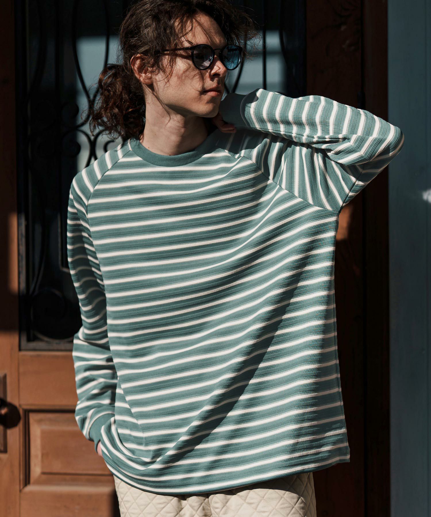 GREEN