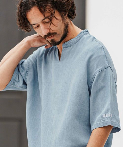 【felkod(フィルコッド)】 Chambray V Neck Half Sleeve Shirts ５分袖シャツ(F25S040)