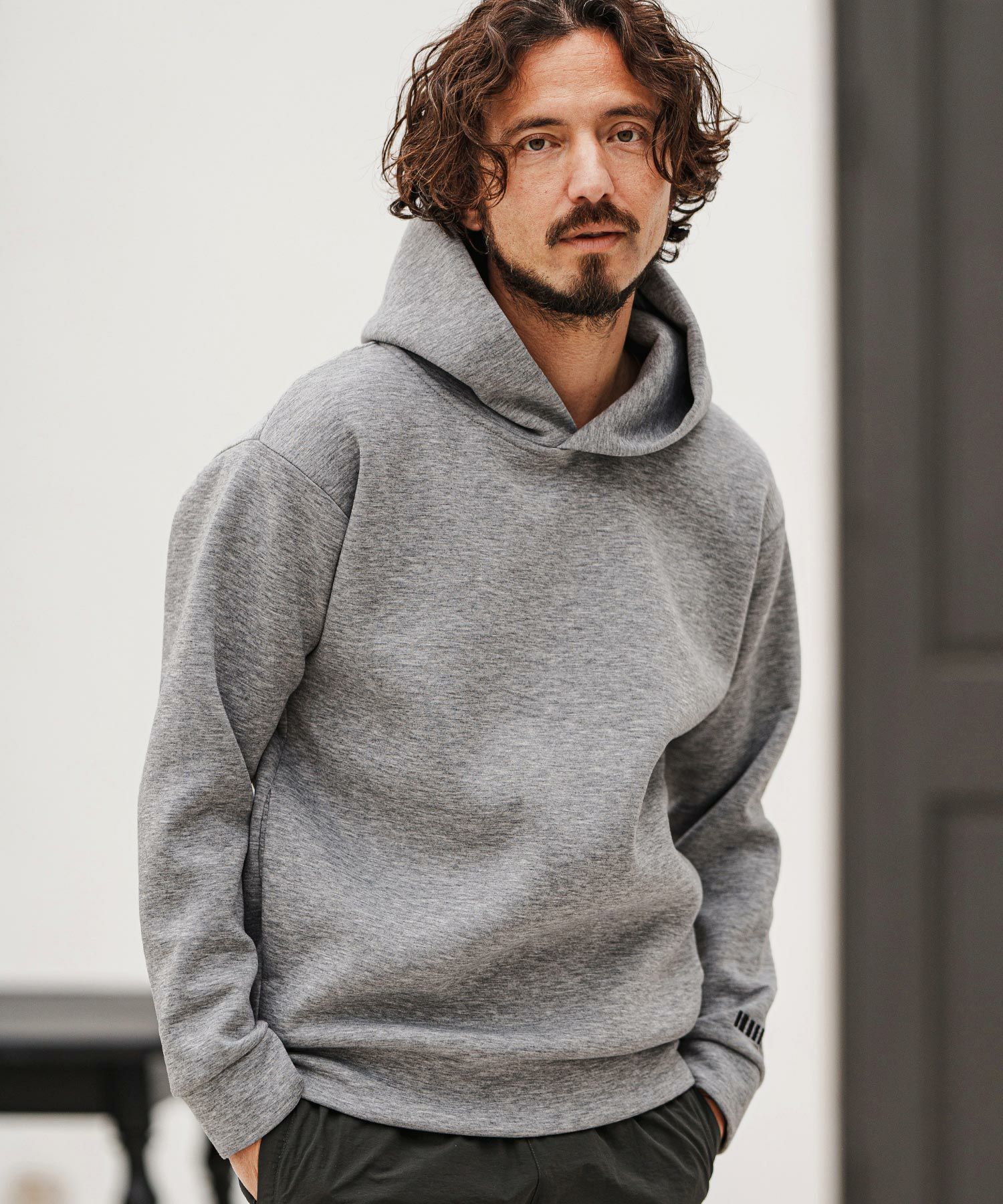 felkod(フィルコッド)】Embroidery Cardboard Knit Parka