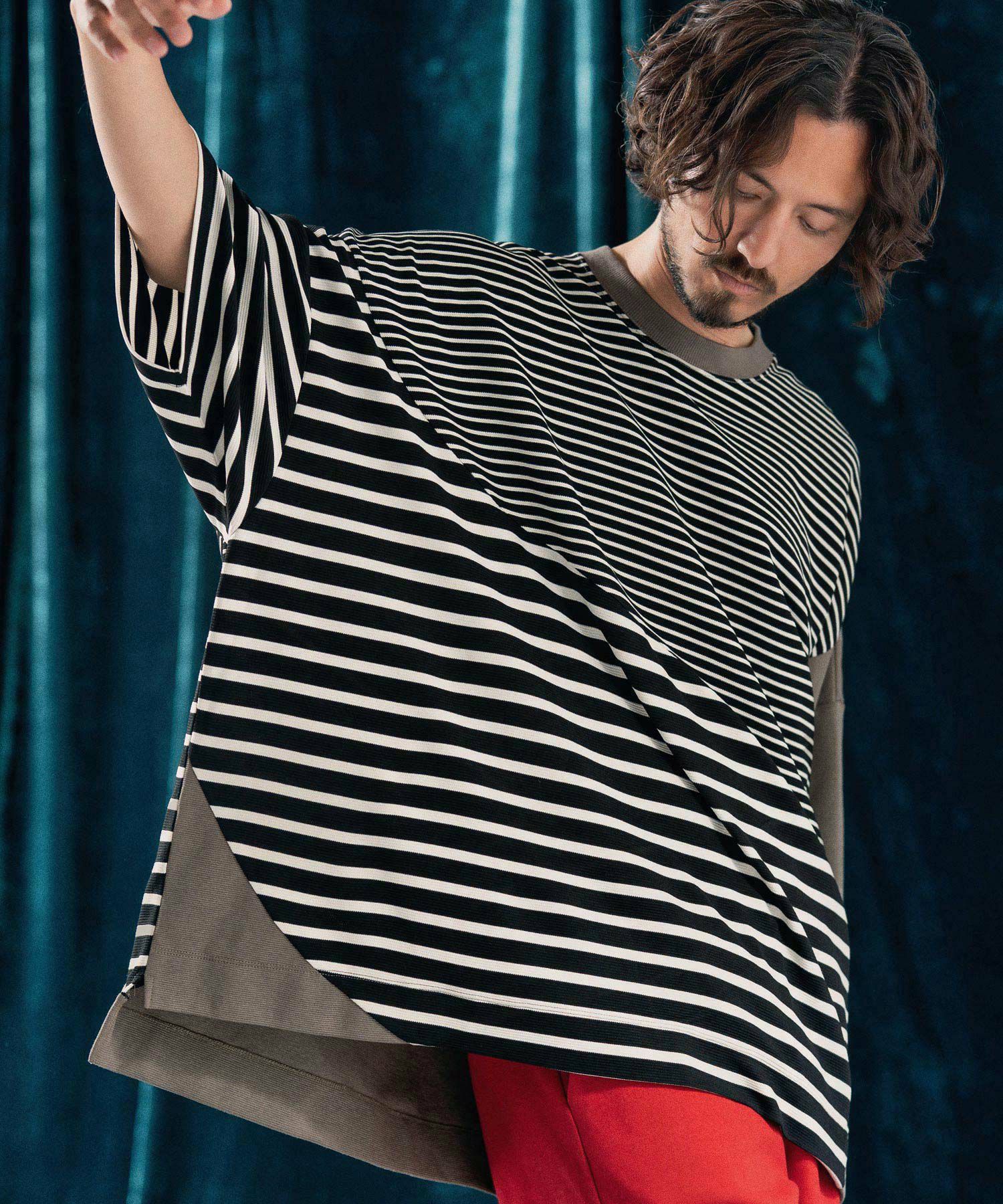 ANGENEHM(アンゲネーム)】Ripple fabric switching design oversized T