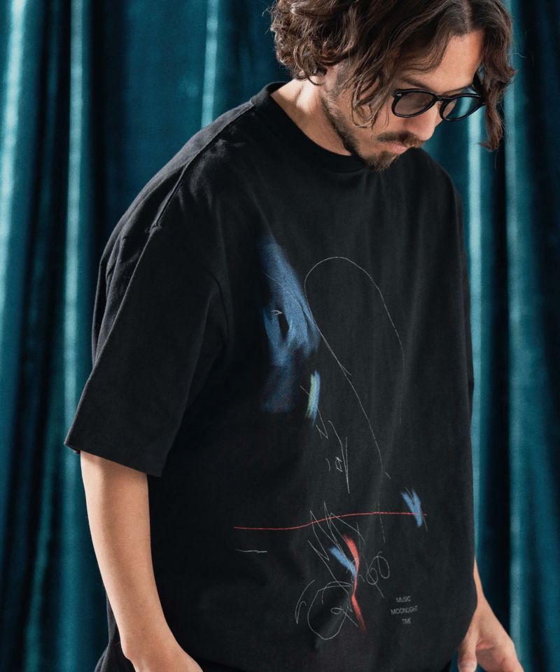 ANGENEHM(アンゲネーム)】Printed T-shirt -handwriting-esque