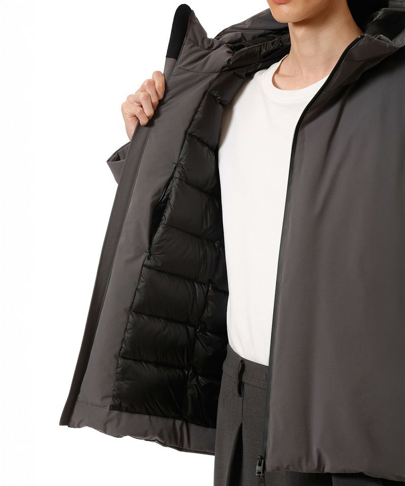ATTACHMENT(アタッチメント)】3LAYER LIGHT TAFFETA HOODED DOWN