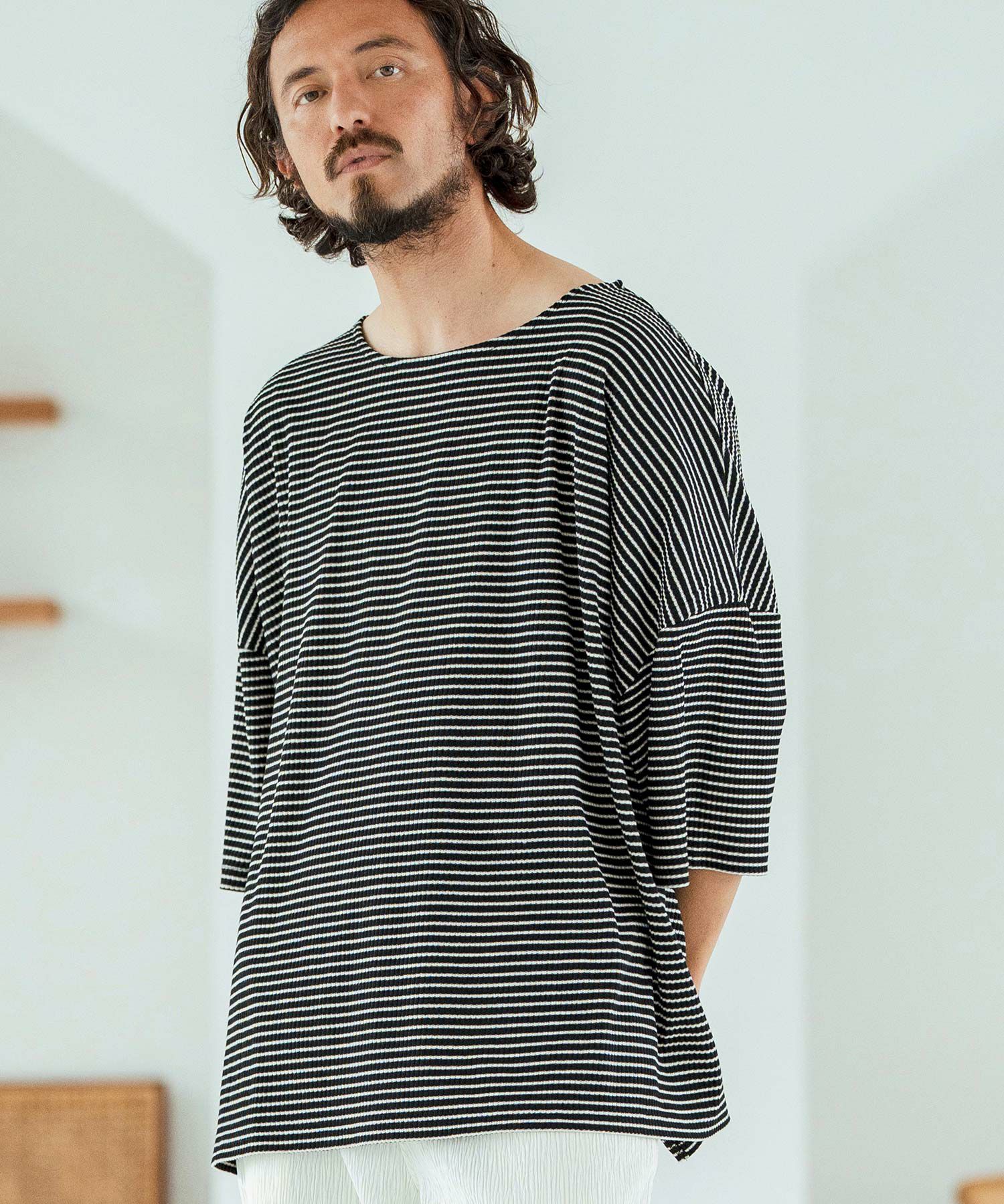 BLACK × OFF WHITE