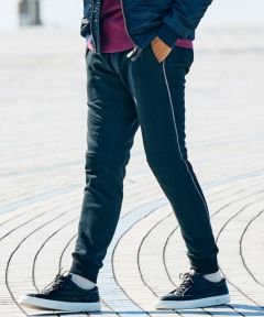 99．black