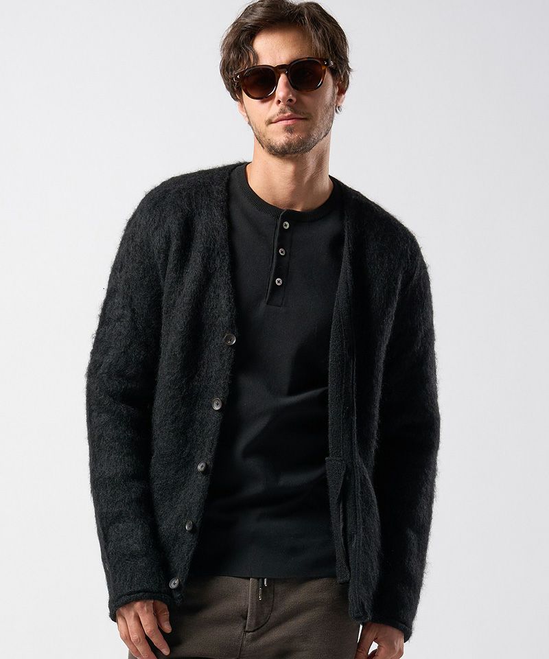 09．all black