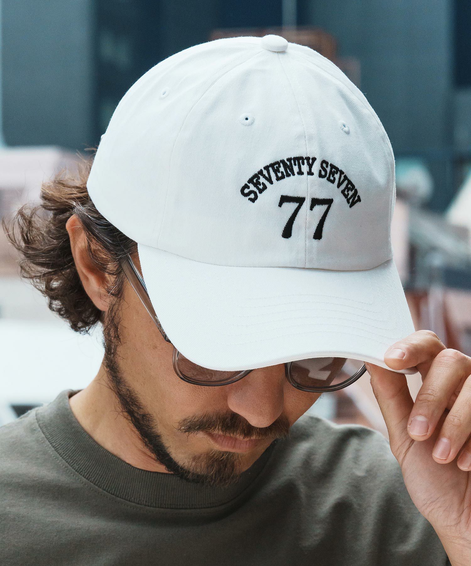 seventy seven(セブンティセブン)】embroidery 6 panel cap (77arch